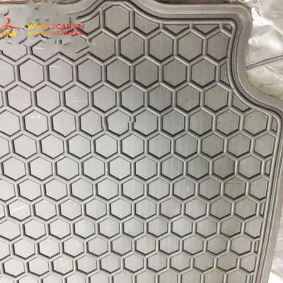 Thảm sàn, lót sàn cao su đúc xe Hyundai Accent 2018 - 2022 Hàng không mùi - Mẫu tổ ong chữ đỏ