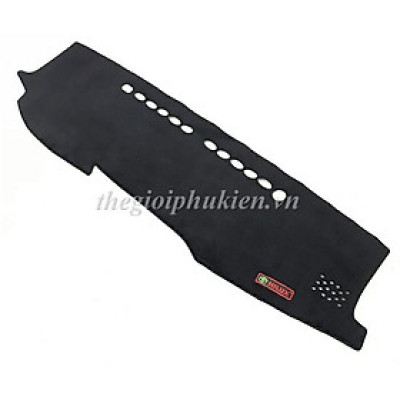 Thảm nhung taplo chống nắng Toyota Hilux Revo