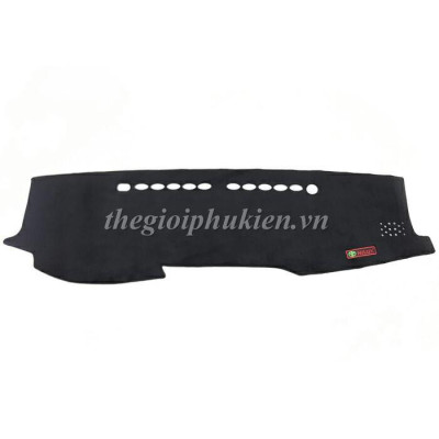 Thảm nhung taplo chống nắng Toyota Hilux Revo