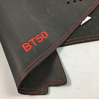 Thảm taplo vân dành cho da cacbon cao cấp dòng xe Mazda BT 50 đời 2015-2021