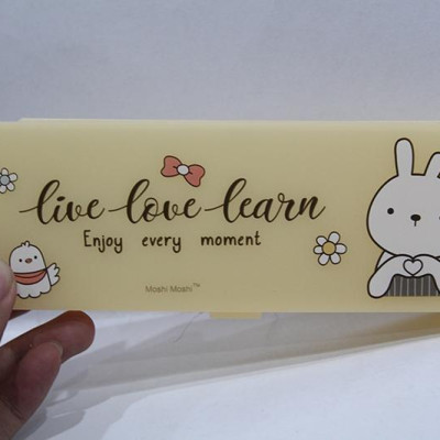 Hộp Bút Nhựa Moshi 354 - Mẫu 2 - Màu Vàng