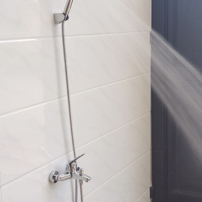 Bộ vòi sen nóng lạnh Eurolife EL-6001 (Trắng bạc)