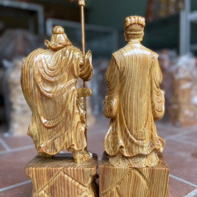 Cặp tượng văn võ song toàn ,khổng minh ( Gia cát lương ) Và quân công bằng gỗ huyết long kt cao 20cm 