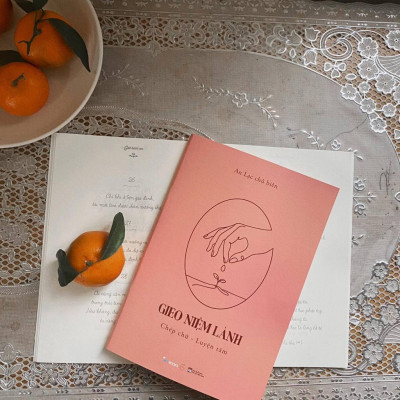 Sách - Gieo Niệm Lành - Chép Chữ - Luyện Tâm - AZ Việt Nam