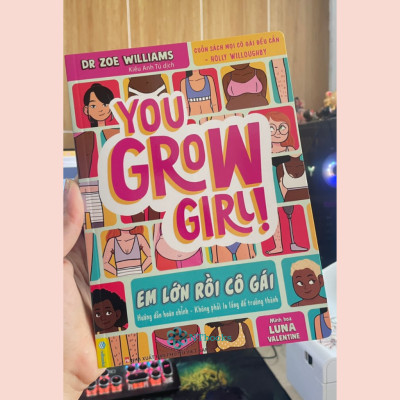 Sách - Em Lớn Rồi Cô Gái - Cuốn Sách Mọi Cô Gái Đều Cần