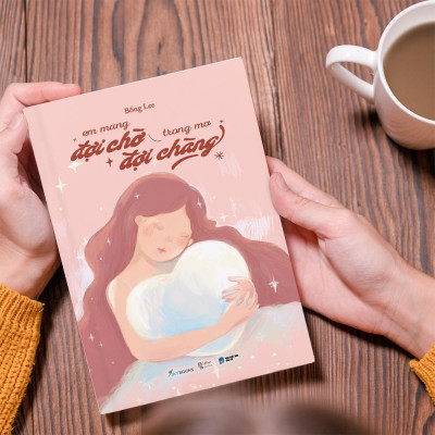 Sách - Em Mang Đợi Chờ Trong Mơ Đợi Chàng - AZ Việt Nam