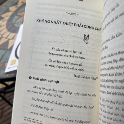 CHO LÀ NHẬN: Lo ít đi và làm nhiều hơn – Đại Sư Tinh Vân – Lê Minh Châu dịch – Bizbooks – NXB Hồng Đức (Bìa mềm)