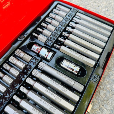 Bộ tuýp lục giác hoa thị 40 chi tiết Kapusi, đựng trong hộp thép sơn tĩnh điện EUROKING TOOLS