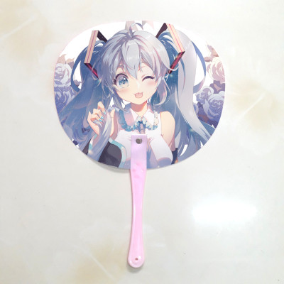 Qụat cầm tay in ảnh 2 mặt khác nhau Hatsune Miku