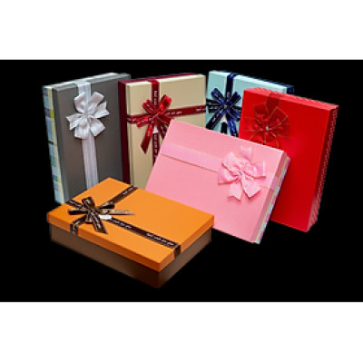 Hộp Quà Chữ Nhật Phượng Hoàng C204 - 31 x 22 x 7 cm - Giao mẫu ngẫu nhiên