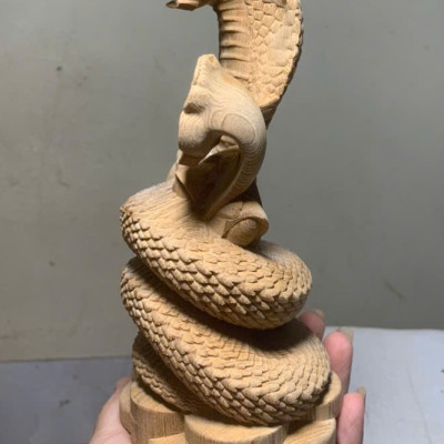 Tượng con rắn phong thủy bằng gỗ ngọc am thơm nức kt cao 20x10x7cm 