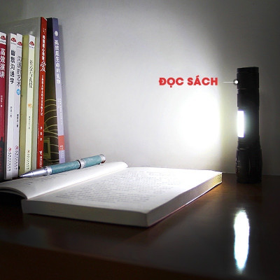 Đèn pin  cầm tay siêu sáng  với 3 chế độ ,đèn pin cao cấp  ,dây cắm sạc và nút bấm tiện lợi , kèm hộp đựng  chống sốc nhỏ gọn thuận lợi cho việc mang theo