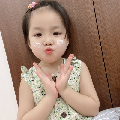 Xịt Chống Nắng Body Bơ Nghệ COCAYHOALA SPF 50+ 70ml