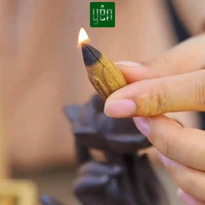 Nụ Hương Bài Sạch Ít Khói Hộp 40 Nụ Yên Tự Nhiên Không Hóa Chất Thờ Cúng Thư Giãn Xông Nhà Tẩy Uế