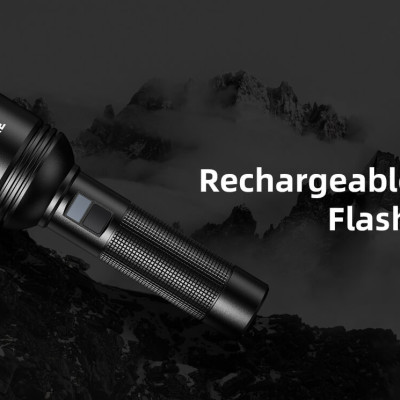 Đèn pin cầm tay công suất cao Superfire D18 - Hàng nhập khẩu chính hãng nhỏ gọn,thiết kế đơn giản có màn hình diện tử hiển thị dung lượng cùng với độ sáng lên đến 2000lm 