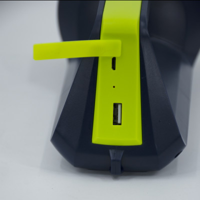 Đèn Pin cầm tay Tiross TS1858