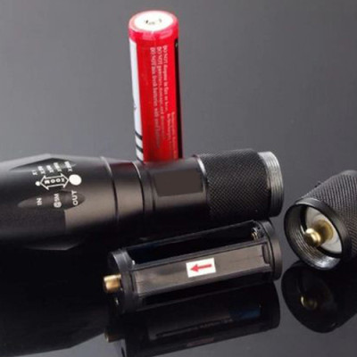 Bộ 1 đèn pin siêu sáng C’MON GUARD XML-T6 LED 10W Và 1 Pin UF01