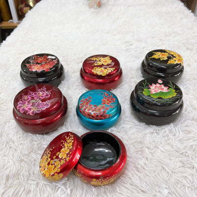 Hủ kẹo trang trí Thanh Bình Lê họa tiết phong phú nhiều màu sắc đa dạng thích hợp đựng vật dụng, trang trí làm quà tặng