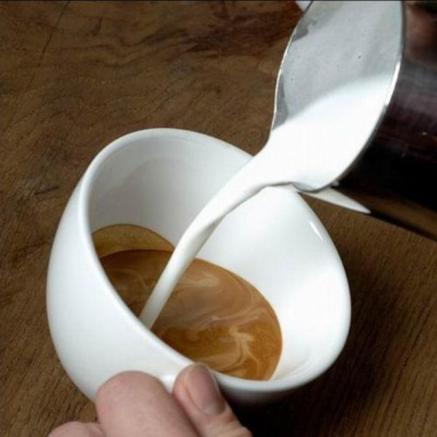 Ca đánh sữa pha chế đồ uống dành cho nhà hàng khách sạn quán bar  - ca inox 304 đánh sữa có quai, chia vạch CNC dõ nét chính sác dành cho cà phê Cappuccino/Latte