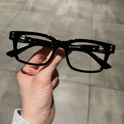 Kính nam chữ nhật form nhỏ gọng dày họa tiết cao cấp