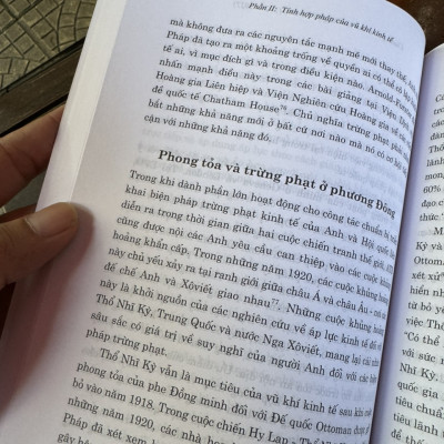 VŨ KHÍ KINH TẾ - Sự trỗi dậy của các biện pháp trừng phạt kinh tế như một công cụ chiến tranh hiện đại – Nicholas Mulder - NXB Chính trị quốc gia sự thật