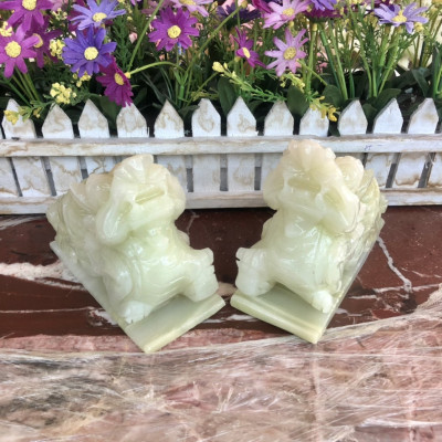 Cặp Tỳ Hưu phong thủy đá Ngọc Onyx có đế - Dài 13 cm