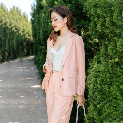 Set bộ đi chơi, đi làm cực kì sang chảnh gồm 1 áo khoác blazer và 1 quần dài form chuẩn đẹp Bv02