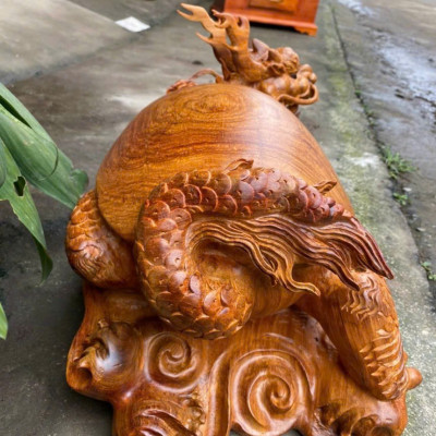 Tượng long quy ( cụ rùa hóa rồng )phong thủy bằng gỗ hương  