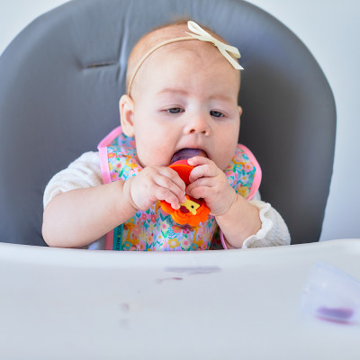 Túi nhai ăn dặm chống hóc silicon kèm gặm nướu và nắp làm kem cho bé Marcus & Marcus, từ 6 tháng - Marcus