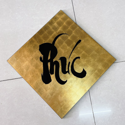 Tranh sơn mài chữ Phúc dát vàng size 50x50 cm