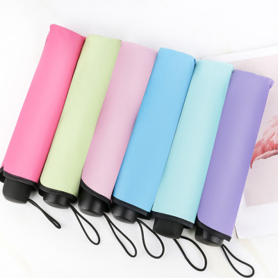 Dù nở hoa anh đào che mưa bề mặt  dù nở hoa rất đẹp ,che nắng , bề mặt  dù bóng phản chiếu ngược tia nắng ,bảo vệ da khỏi tia UV   dù sẽ trở nên sinh động và đáng yêu với những hoa văn cân đối trên tổng thể của chiếc dù  thời trang nhỏ gọn tiện mang theo 