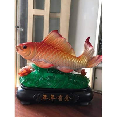 Tượng Cá Chép Đỏ Vẫy Đuôi Phong Thủy mới lớn đế hoa Size Dài 43cm Cao 32cm Sâu 15cm mệnh hỏa thổ ý nghĩa Anh Chị trưng tượng phòng khách ở nhà công ty ý nghĩa có cá có tiền ạ
