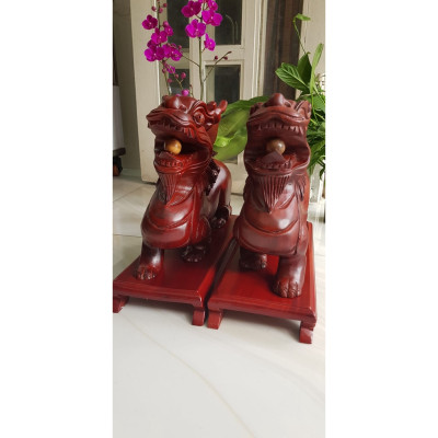 Cặp Tỳ Hưu Ngậm Châu Hút Tài Lộc Gỗ Muồng Size Dài 40cm x Cao 33cm x ngang 15cm trưng Tỳ Hưu phòng khách nhà, công ty Công dụng Tỳ Hưu thu hút tài lộc cho gia chủ ạ