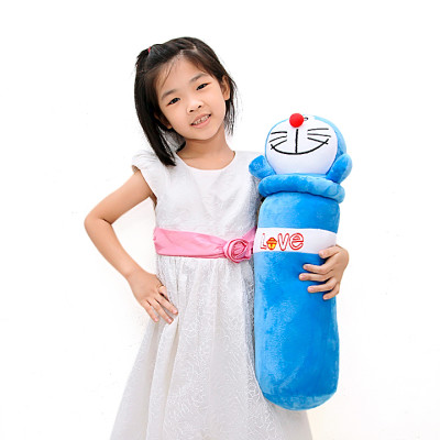 Gối ôm cho bé hình Doraemon xinh xắn