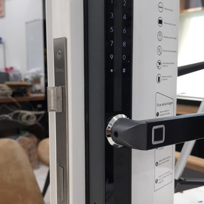 Khóa vân tay thông minh DEMAX SL103 cho cửa nhôm xingfa, sắt, inox