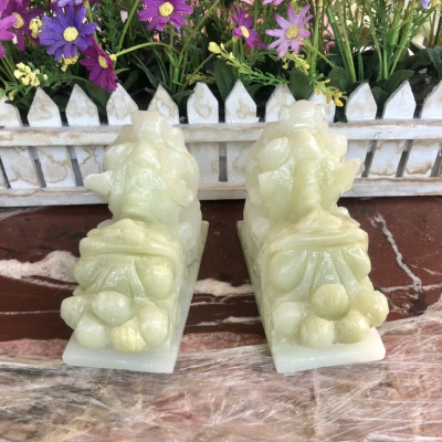 Cặp Tỳ Hưu phong thủy đá Ngọc Onyx có đế - Dài 13 cm