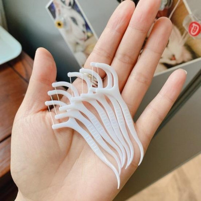 COMBO Hộp 50 Tăm Chỉ Nha Khoa Chất Lượng Cao, Vệ sinh Răng Miệng Sạch Sẽ, Răng Chắc Khỏe, An Toàn, Tiện Lợi, Dễ Dàng Sử Dụng. TakyHome 7035