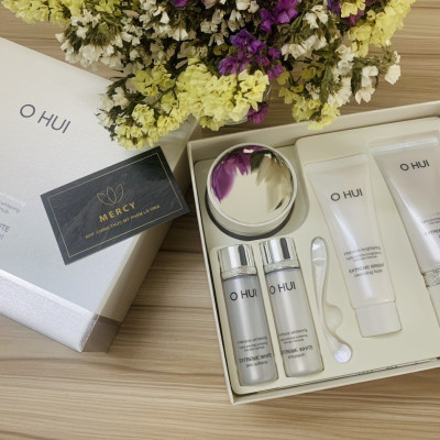 Bộ kem dưỡng trắng da toàn diện OHUI Extreme White Cream Set 