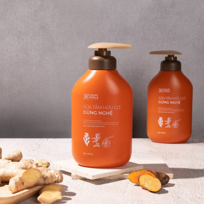 Combo 3 chai Sữa tắm thảo dược hữu cơ Gừng Nghệ Cỏ Cây Hoa Lá - Chiết Xuất Từ 7 Loại Thảo Dược Quý - Phòng Cảm, Tránh Gió, Dưỡng Da - Cho Con Cho Mẹ, Cho Đại Gia Đình, chai 500gr