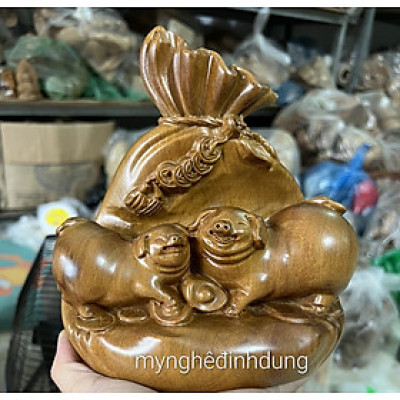 TƯỢNG BỊ TIỀN HEO LỢN PHONG THỦY CẦU TÀI LỘC BẰNG GỖ BÁCH XANH THƠM NỨC KT 20X16X8CM 