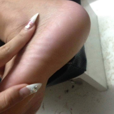 Máy chà gót chân, tẩy sạch da chết dùng cá nhân và tiệm nail, spa