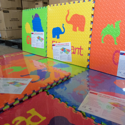 Tấm thảm chơi xếp hình EVA xếp hình lồng vào nhau thân thiện với môi trường dành cho trẻ em để tập bò.