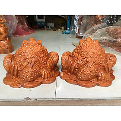 Cóc ngậm đồng tiền bằng gỗ hương đá kt 40×27×30cm