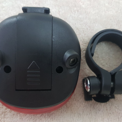 Đèn hậu cảnh báo xe đạp gắn phía sau siêu sáng giúp đạp xe an toàn ban đêm,nhiều chế độ chỉnh - Hàng chính hãng