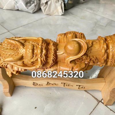 Bút phong thủy khắc nhất long vờn ngọc bằng bách xanh  kt 60×10×10cm