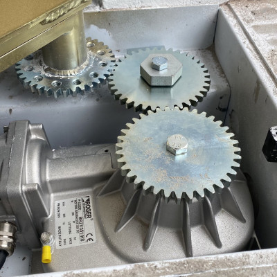 Cổng tự động âm sàn Roger Italia Br21/351/HS