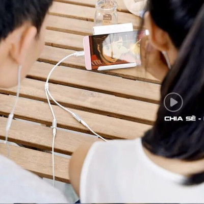 Ugreen UG30732AV144TK 20CM màu Trắng Cáp chuyển đổi TYPE C sang 2 đầu 3.5mm đầu mạ vàng - HÀNG CHÍNH HÃNG