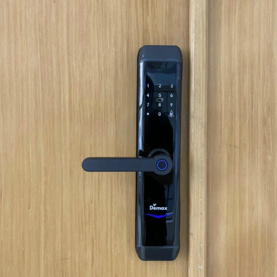 Khóa vân tay thông minh DEMAX SL768 BN