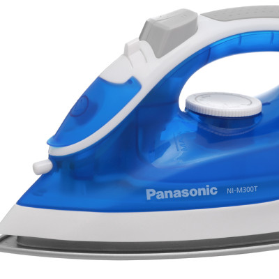 Bàn Ủi Hơi Nước Panasonic NI-M300TARA Xanh (công suât 1800W) - Phun hơi cực mạnh - Hàng chính hãng - Bảo hành chính hãng 12 tháng , Chất lượng Nhật Bản