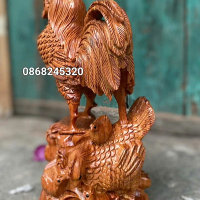 Tượng gia đình gà phong thủy bằng gỗ hương đá kt cao 40×20×14cm 